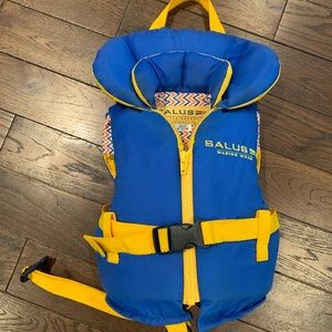 Salus kids life jacket 20-30lbs